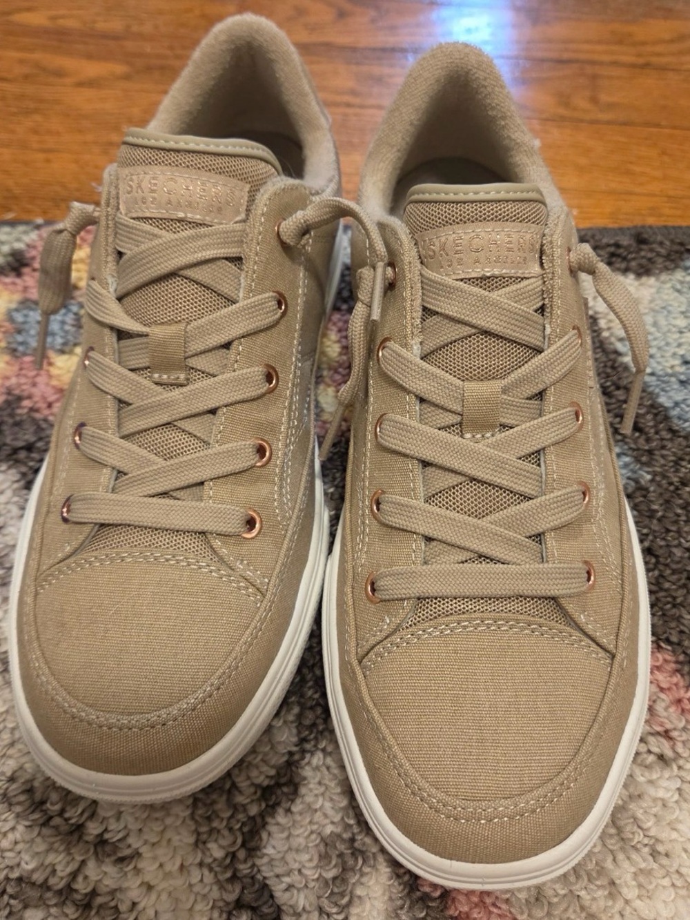 Skechers Women's Tan Canvas Casual Sneaker Wide Fit Sz 8